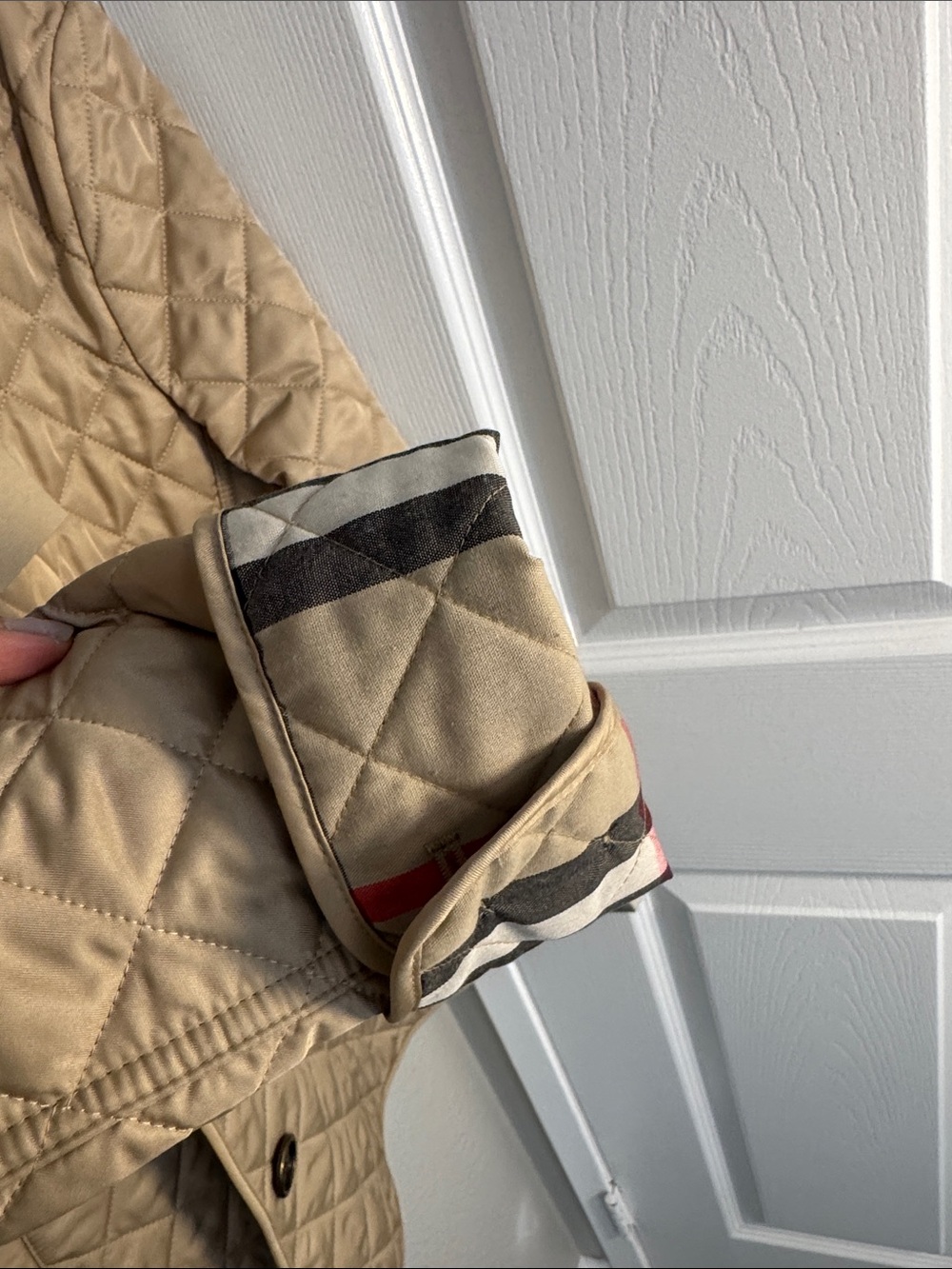 Burberry Quilted Beige Utility Jacket with Signature Check Lining- Size M - Picture 9 of 16